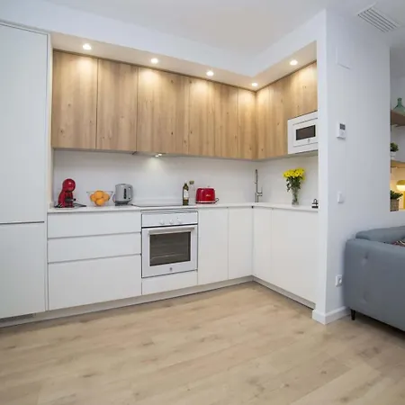 Off - Spacest - Carrer De Benicadell A * Βαλένθια